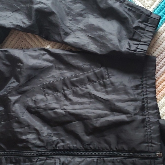 Santa Cruz Skateboarding OTHER DOT HOODED WINBREAKER JACKET size medium - Picture 4 of 9